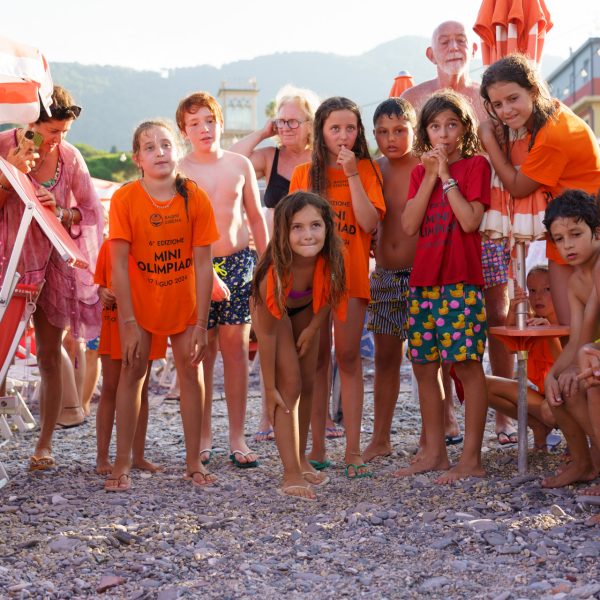 Bagni Sirena-Olimpiadi sfida di bocce sulla spiaggia dello stabilimento