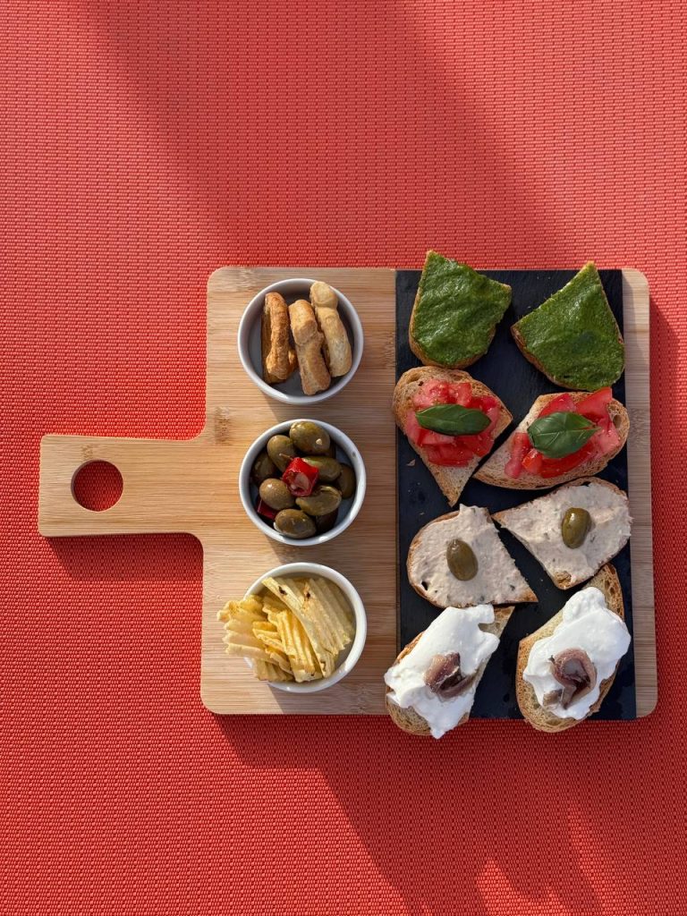 Bagni Sirena-Tagliere per aperitivo in spiaggia